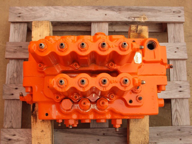 Valve FIAT-HITACHI EX215 71419524