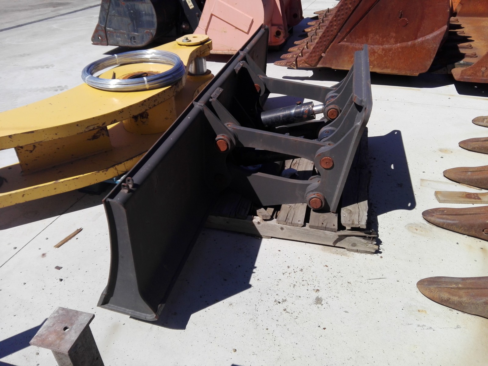 Blade  Other FIAT-HITACHI EX165W  EX215W