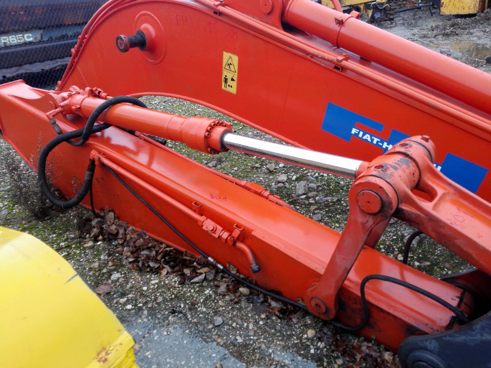 Arm FIAT-HITACHI EX215
