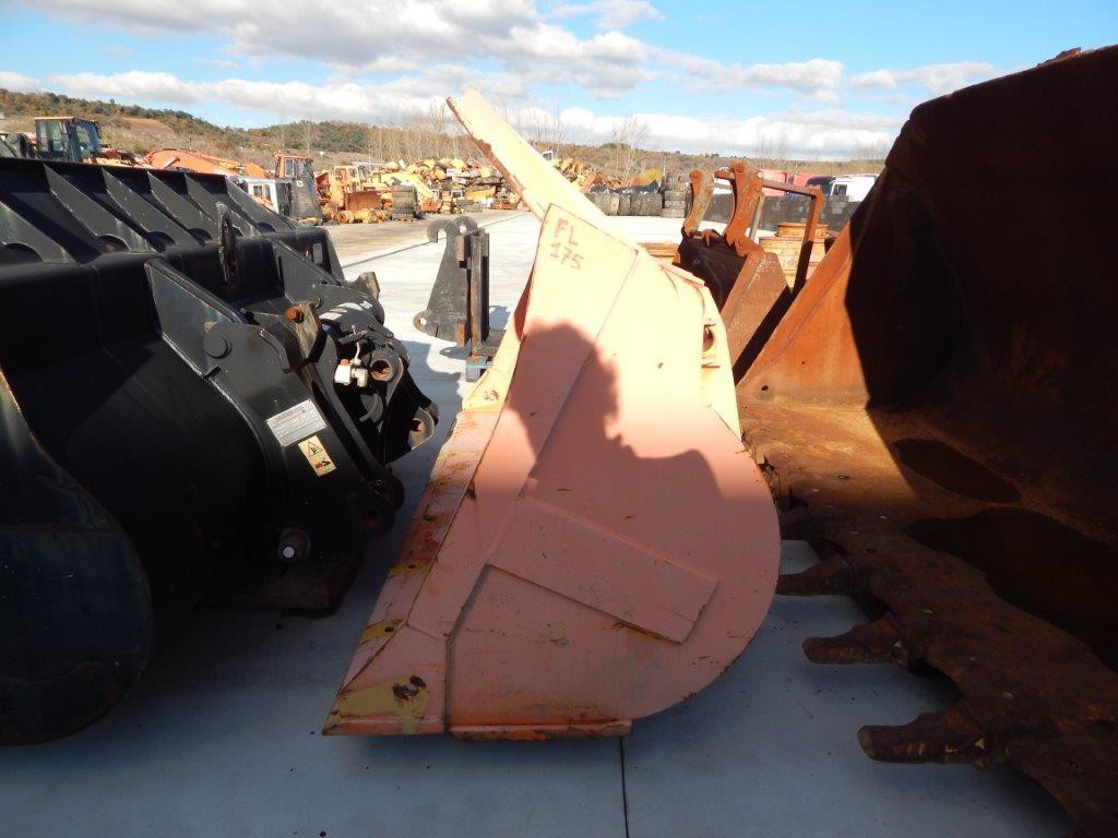 Bucket  Other HITACHI FL175