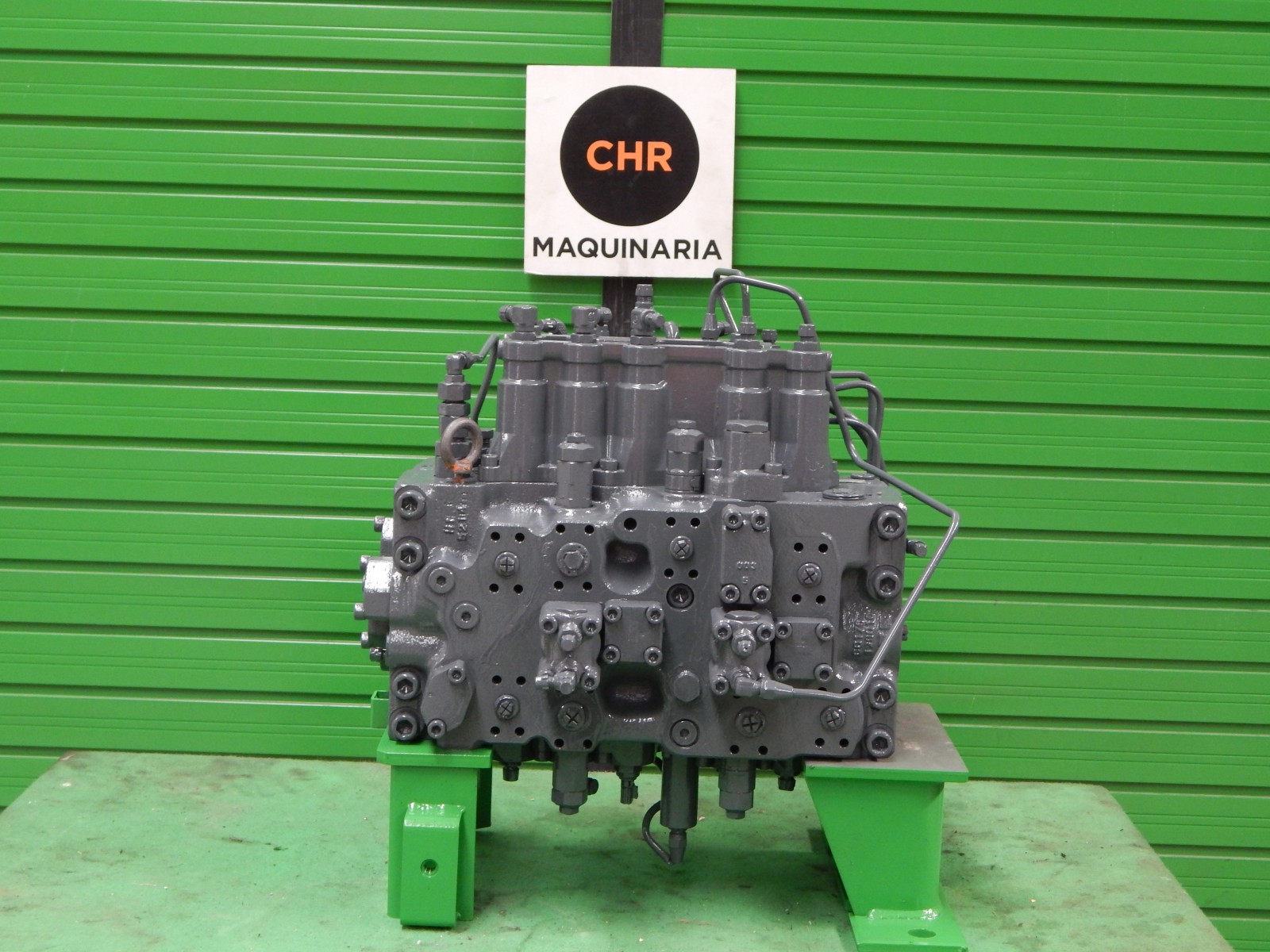 Valve HITACHI ZX210-3  4606144