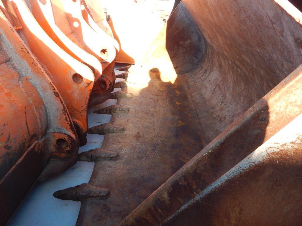 Bucket  Other HITACHI W230