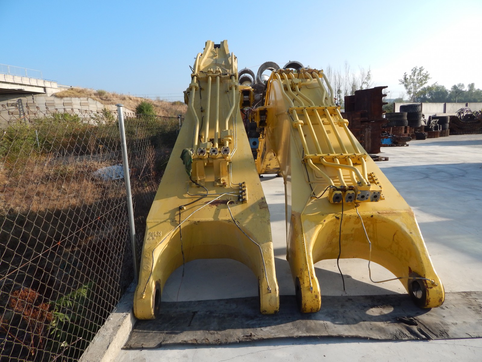 Booms KOMATSU PC750-6